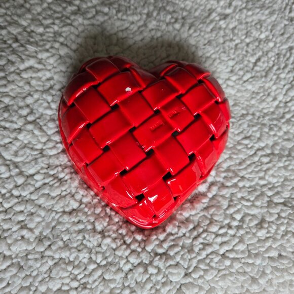 Set of 2 Heart Themed Ceramic Pieces (Bowl and Dish) - Picture 4 of 13